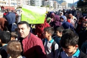 Alanya'da vatandaş isyan etti! Bu nasıl yol?