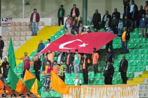ALANYASPOR'UN ZİRVE TAKİBİ SÜRÜYOR