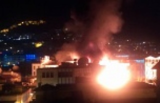 ALANYA HDP BİNASINI YAKTILAR