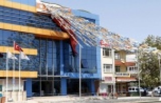 AKP BİNASINDAKİ BOMBA İHBARI ASILSIZ ÇIKTI