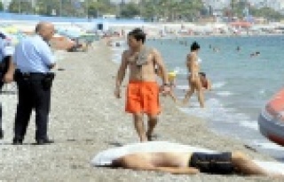 CESEDE ALDIRMADAN YÜZMEYE DEVAM ETTİLER