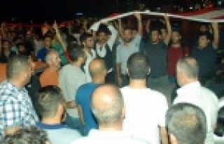 KOMŞU ŞEHİTLERİMİZ İÇİN SOKAĞA DÖKÜLDÜ