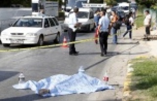 ÜST GEÇİDİ KULLANMAYAN ANNE VE KIZIN ACI SONU