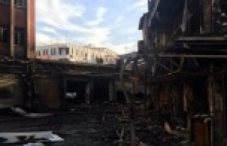 ALANYA ÇARŞISI DÜN GECENİN ARDINDAN BU HALE GELDİ