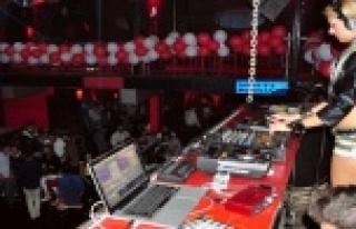 ALANYA GECELERİ HIZ KESMİYOR