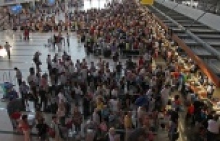 ANTALYA 10 MİLYON TURİSTİ AŞTI