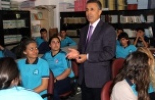 BELEDİYE ÖĞRENCİLERE HAYVAN SEVGİSİ AŞILIYOR