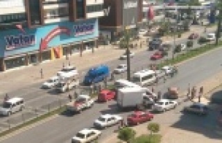 BİRİ AMBULANS 8 ARAÇ BİRBİRİNE GİRDİ