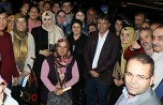 ÇELİK YAĞMUR ÇAMUR DİNLEMİYOR