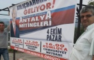 CHP'DEN "AKP PANKARTLARIMIZI TOPLATTI"...