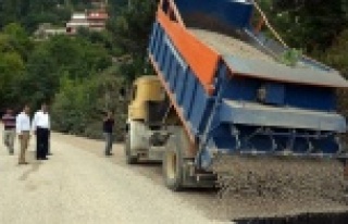 GEDEVET'TE ASFALTSIZ YOL KALMADI