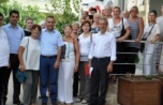 GÖNÜL PINARI GİYDİRMEYE DEVAM EDİYOR