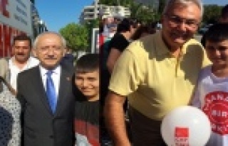 ŞEHİDİMİZİN OĞLU CHP MİTİNGİNDE