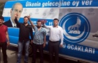 ÜLKÜCÜLER SOKAĞA İNDİ