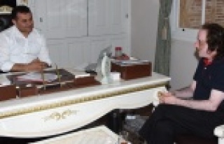 YÜCEL, İRAN TELEVİZYONUNA ALANYA'YI ANLATTI