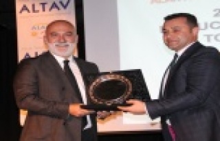 ALTAV'IN YENİ BAŞKANI YÜCEL OLDU