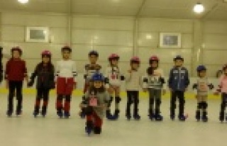 BUZ PİSTİNDE DOĞUM GÜNÜ SÜRPRİZİ