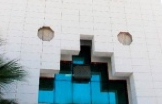 CAMİ İNŞAATINA "KİLİSEYE BENZİYOR"...