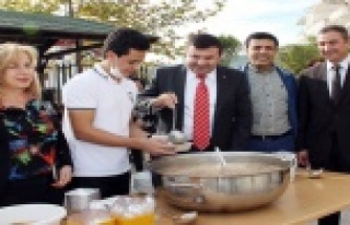 HÜSEYİN GİRENES'TE AŞURE COŞKUSU