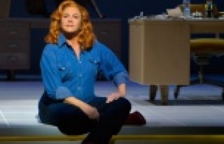 KATHLEEN TURNER ANTALYA’DA