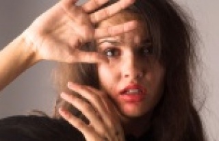 TOPLUM SAĞLIĞI MERKEZİ'NDEN KADINA ŞİDDET...