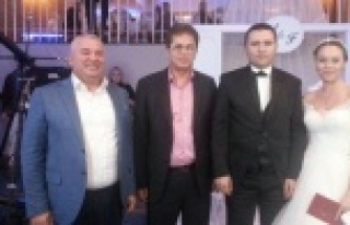 AK PARTİ'Yİ BULUŞTURAN DÜĞÜN