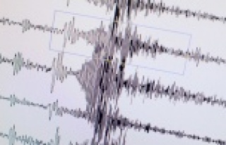 AKDENİZ'DE KORKUTAN DEPREM!