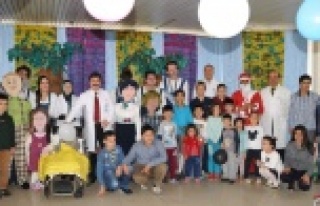 ALANYA'DA HASTA ÇOCUKLARA ÖZEL TİYATRO
