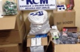 ALANYA'DA KAÇAK AKSESUAR OPERASYONU