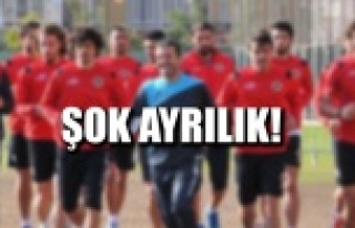 ALANYASPOR'DA ŞOK AYRILIK