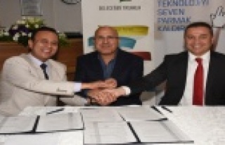 BİLİŞİM EĞİTİMİNE DEVAM PROTOKOLÜ İMZALANDI