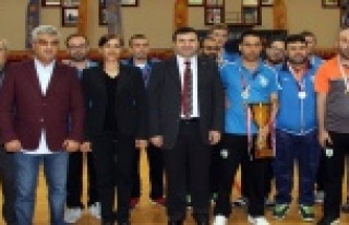 FUTSAL FİNALLERİNDE ÖDÜL COŞKUSU