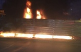 İNŞAAT YANGININDA KORKU DOLU ANLAR