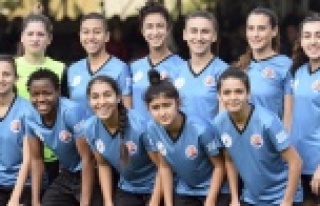 KADINLAR ZORLU VİRAJDA