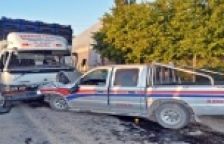 KAFA KAFAYA ÇARPIŞTILAR: 3 YARALI