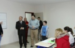 ÖĞRENCİLERDEN TANRISEVEN'E İŞARET DİLİ...