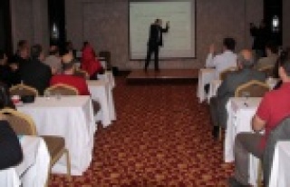 ÖĞRETMENLERE İŞARET DİLİ EĞİTİMİ