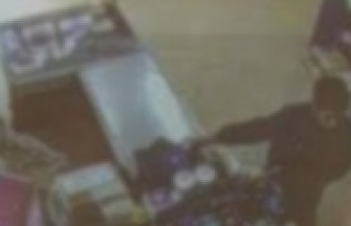 SADAKA KUTUSUNU BİLE...