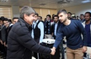 TÜREL'DEN GENÇLERE HAYAT DERSİ