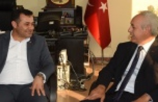 YÜCEL'DEN TAKAVUT'A TEKLİF