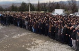 AYSUN ER TOPRAĞA VERİLDİ