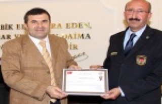 GÜMRÜK MÜDÜRÜ VEDA ETTİ