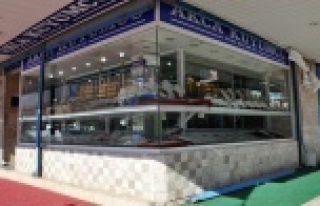 KUYUMCUDAN ALTINI ALIP KAÇTILAR