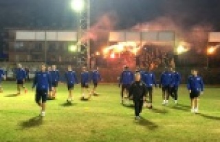 TARAFTARDAN ALANYASPOR'A AKŞAM SÜRPRİZİ