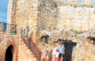 TARİH PARA BASTI! LİDER ALANYA KALESİ