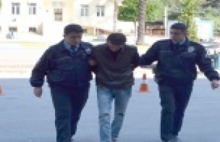 ABLASININ EVİNİ YAKAN GENÇ TUTUKLANDI