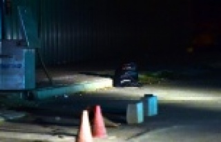 CEZAEVİ ÖNÜNDEKİ ŞÜPHELİ PAKET KORKUTTU