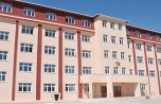 İLKOKULDA MASKELİ SOYGUN