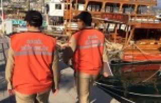 SAHİL GÜVENLİK EKİPLERİ TEKNELERİ DENETLEDİ