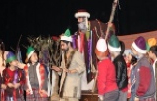 ÜCRETSİZ TİYATROYA DAVET